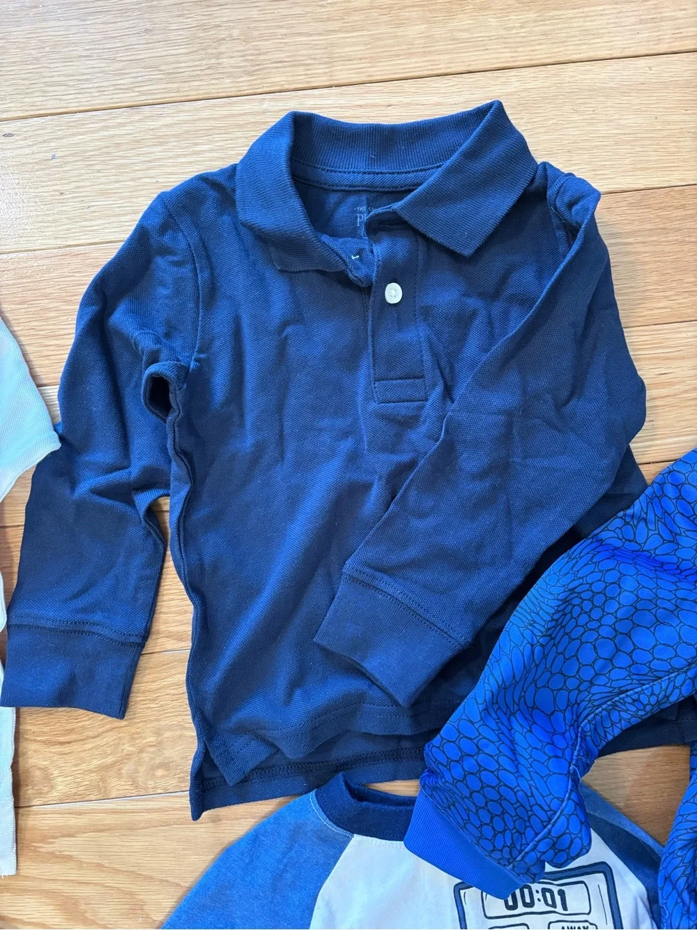 Lot of 12 Piece Boys Sets and Tops 2t